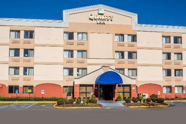 Quality Inn Spring Valley image 1